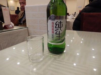 青島ビールとひとくちコップ